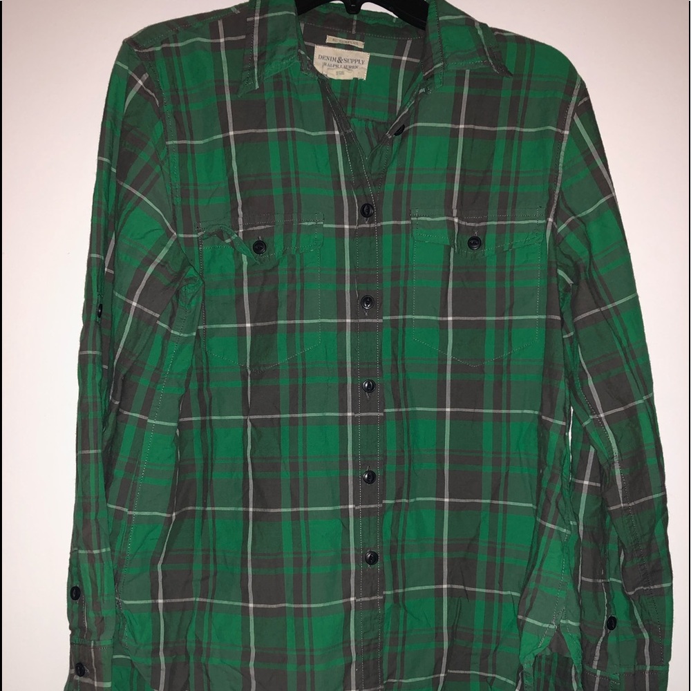 Women’s long sleeve plaid shirt